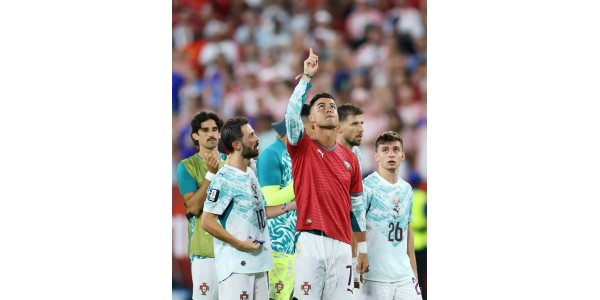 Modric pelasi viimeisen rapsodiansa, Ronaldo kunnioitti Jotaa Modric pelasi viimeisen rapsodiansa, Ronaldo kunnioitti Jotaa